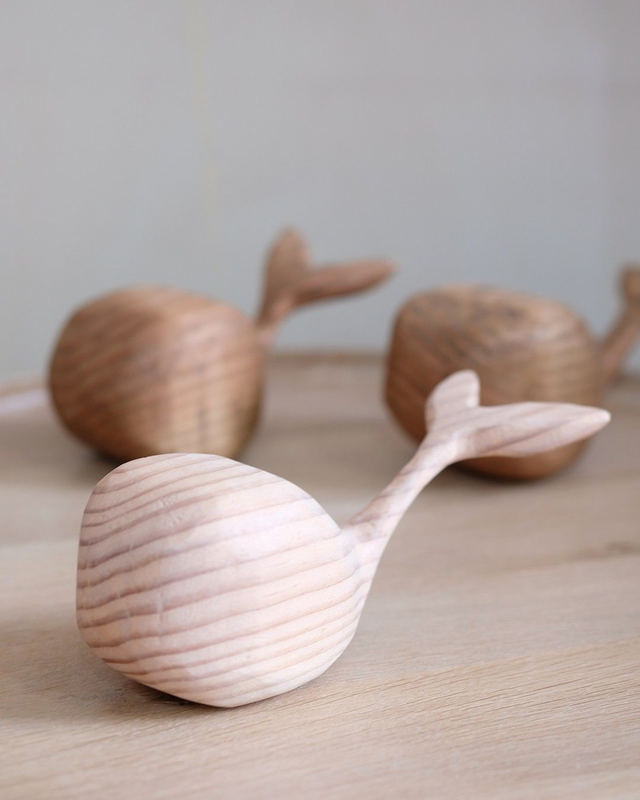 Baleine sculptée bois massif