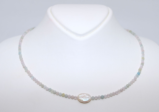 Morganitkette mit Süßwasserperle - 42 + 6 cm - Mella