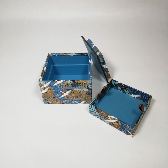 Boîte carrée à couvercle plat / Square Flat Lid, A