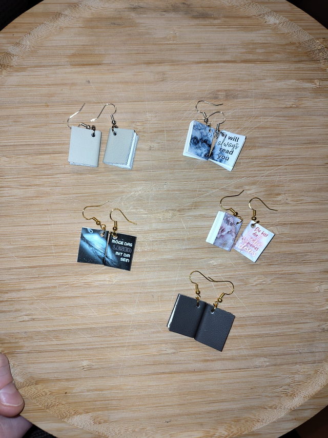 Minibuch-Ohrringe (vergoldet)