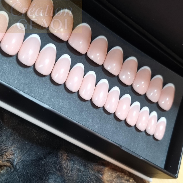 French classique nude little rond S