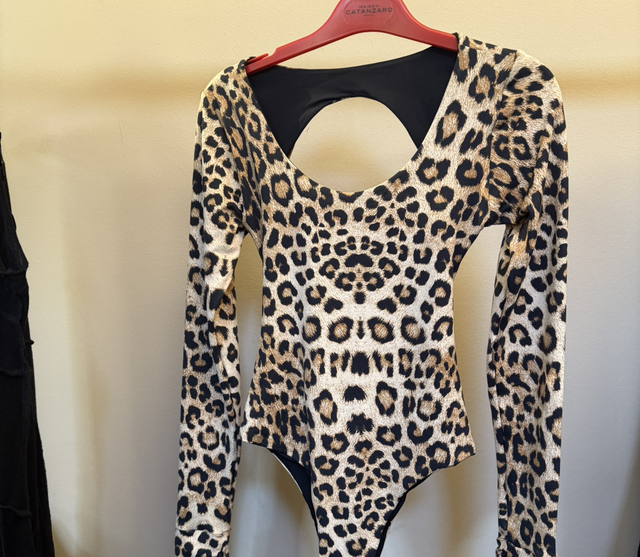 8181011 Body Leopard
