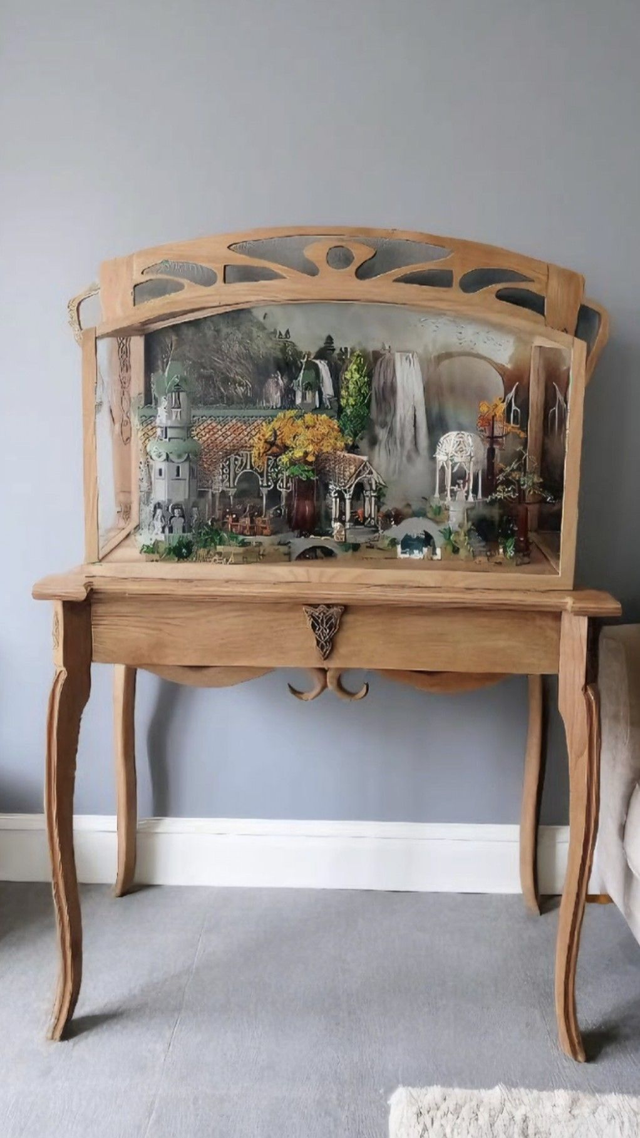 console vitrine elfique - réalisée pour le set lego rivendell 10316 par l'Artelier de julien