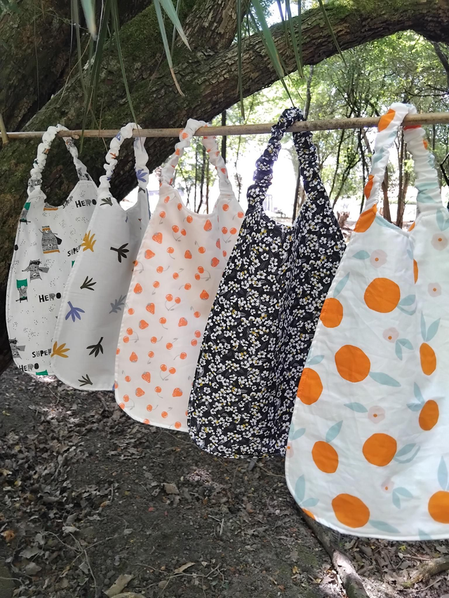 Bavoir à motif