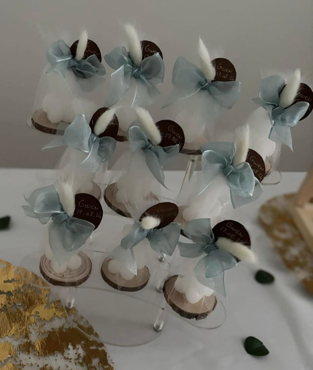 Petit ourson sur rondelle de bois