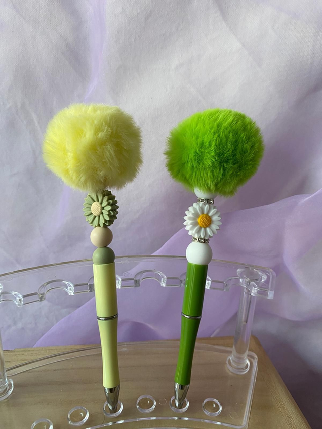 Stylo perle silicone jaune 
