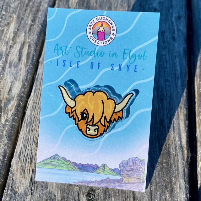 Highland cow pin badge