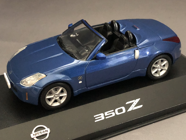 Nissan 350Z Roadster blau J-Collection 1:43
