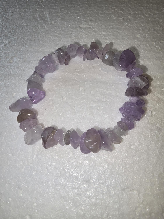 Light Amethyst Chip Gemstone Bracelet 