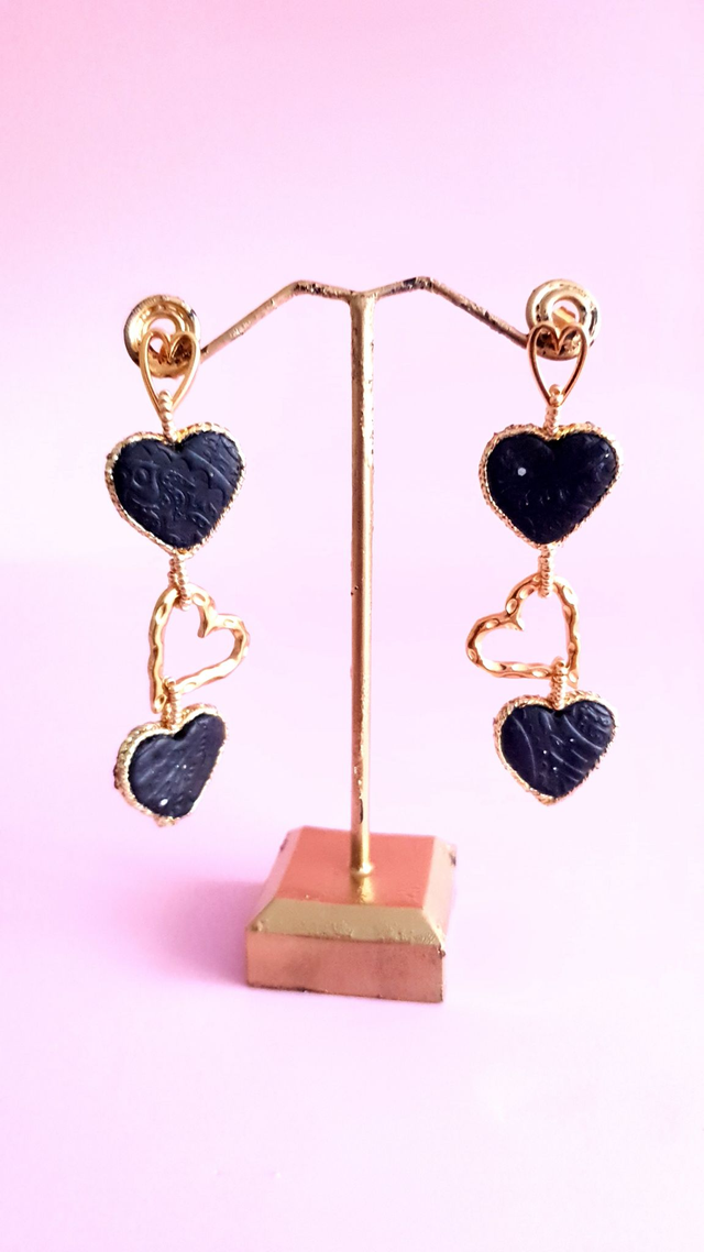 Boucles d'oreilles Coups de coeur noir et doré