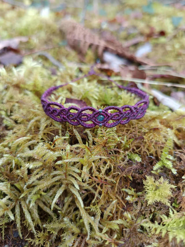 Bracelet violet avec perle en apatite 