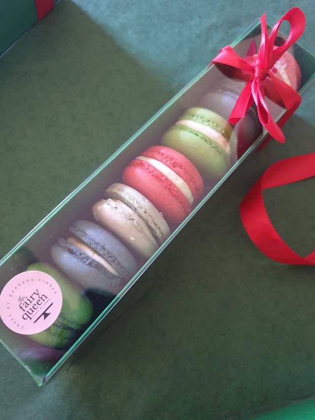 Christmas Macarons 