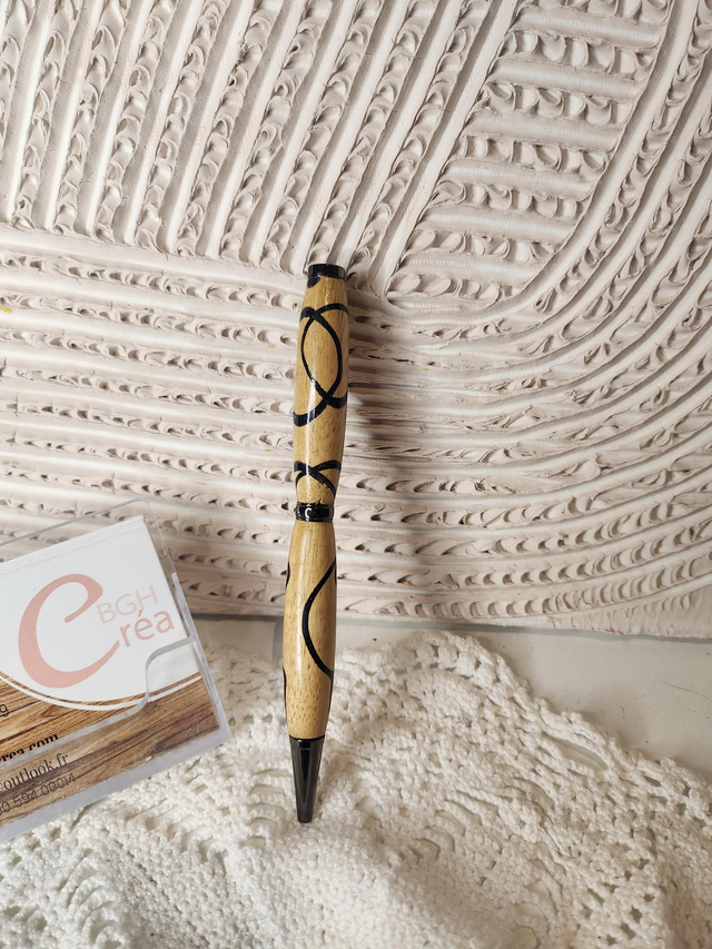 Stylo en bois chêne et tissu