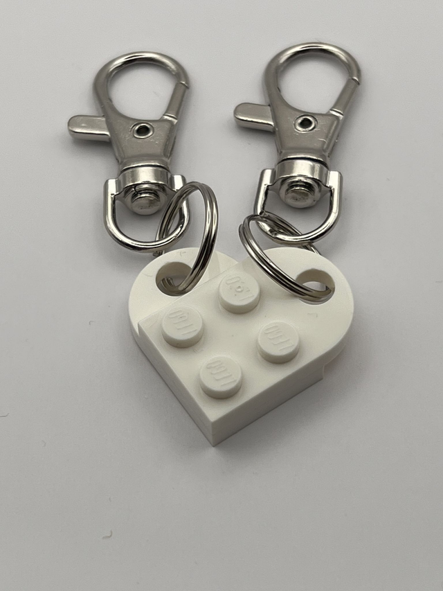 Lego Heart Keyring - White.