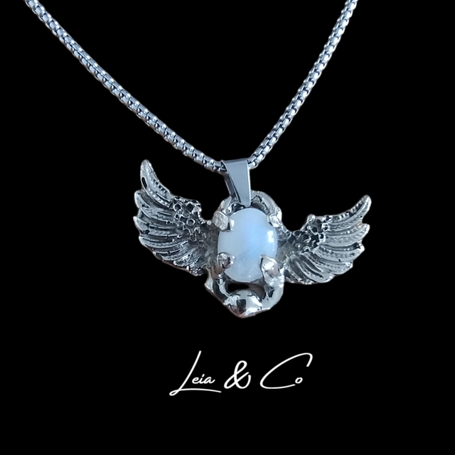 Collier amulette Khepri Scarabée égyptien avec pierre de Lune LEIA&CO