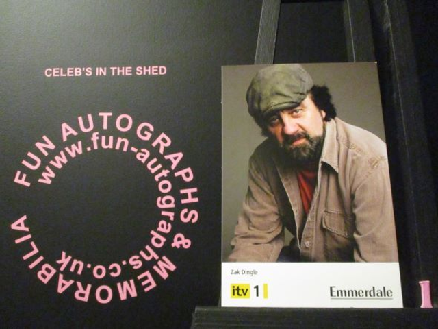Steve Halliwell (Zak Dingle) Original Emmerdale Yellow &amp; Black Itv1 Logo Cast Card (1)(SEE PIC)