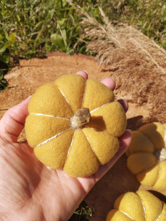 Citrouilles en tissus - jaune