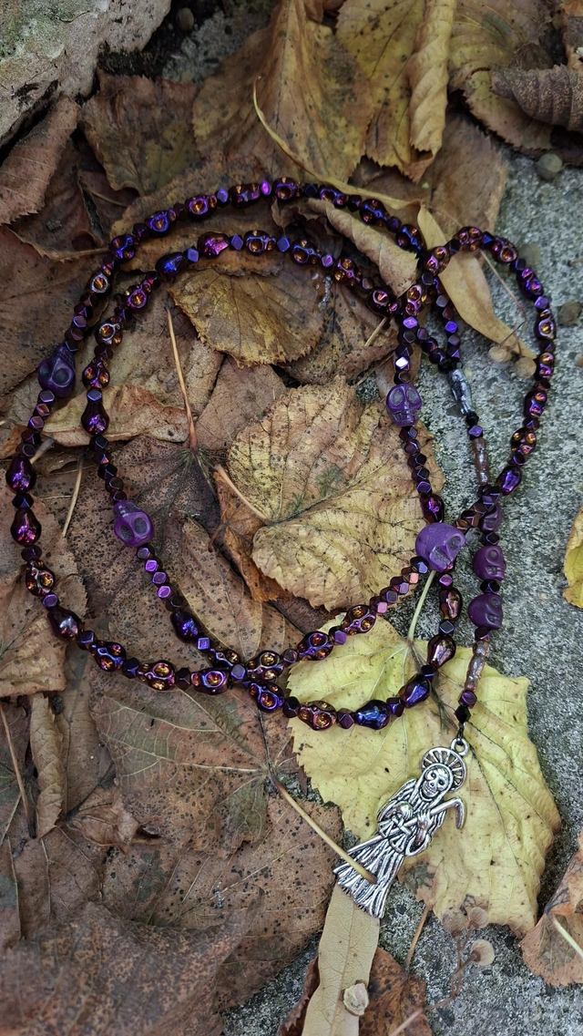 Chapelet Santa Muerte violet 