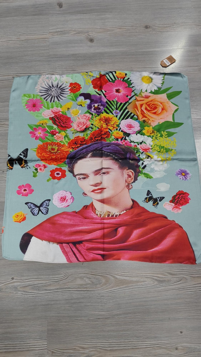 Foulard quadrato Frida Kahlo fiori
