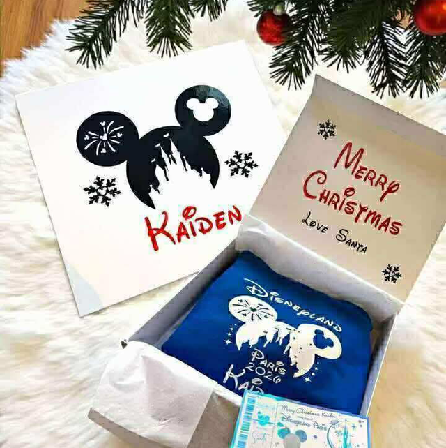 Christmas Disneyland reveal box black and red 