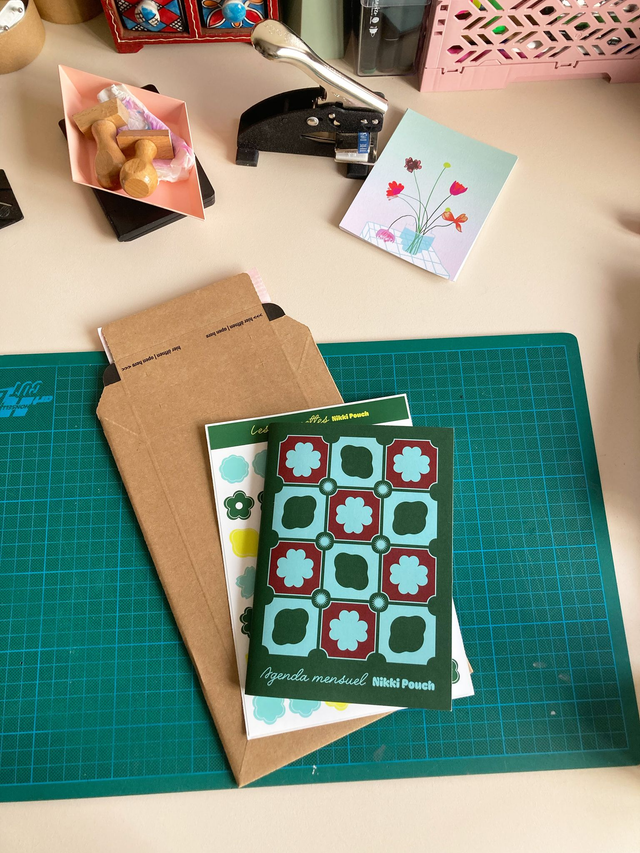 Agenda mensuel libre - Damier