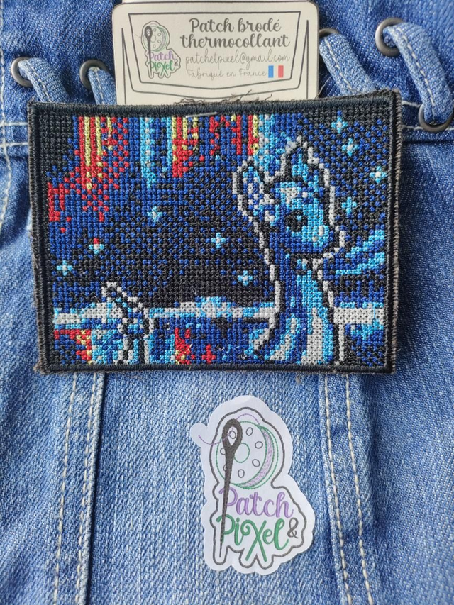 Patch brodé thermocollant pixel art draco
