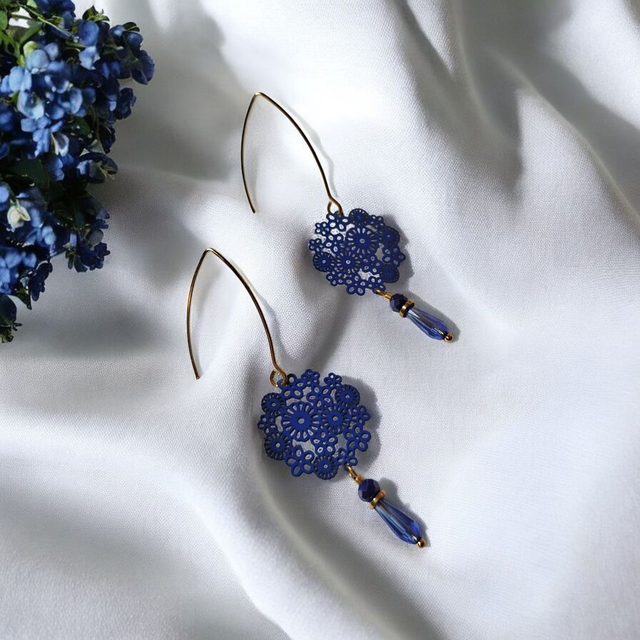 Boucles d&#039;oreilles bleu foncé