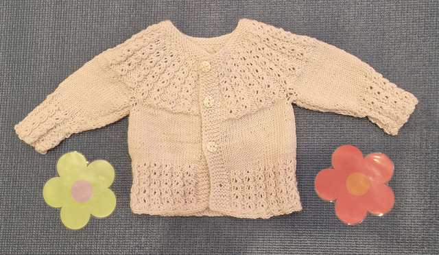 Süsse Baby-Strickweste – 100% Hypoallergen 1-3 Monate