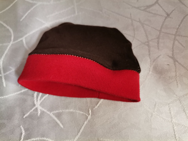 Sapka 35 cm-es babához (rendelhető)