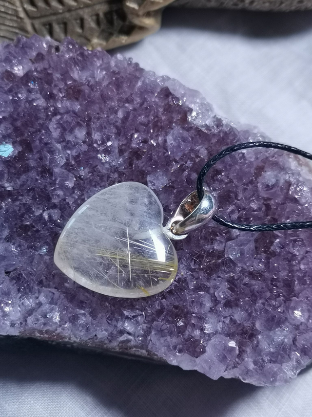 Pendentif Coeur en Quartz Rutile