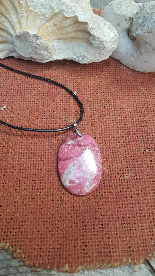 Thulite