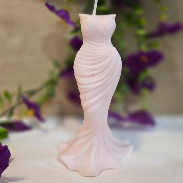 BOUGIE MOULEE ROBE SIRENE