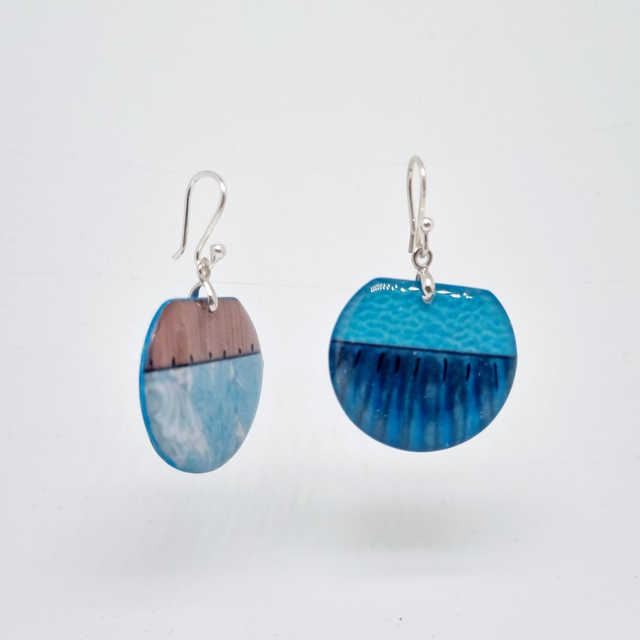Boucles d&#039;oreilles bleu semi-rondes 
