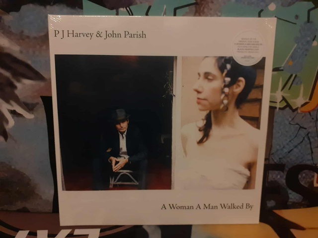 PJ HARVEY VINYL