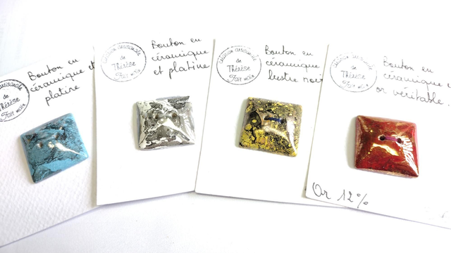 Bouton carré or, platine ou lustre noir 