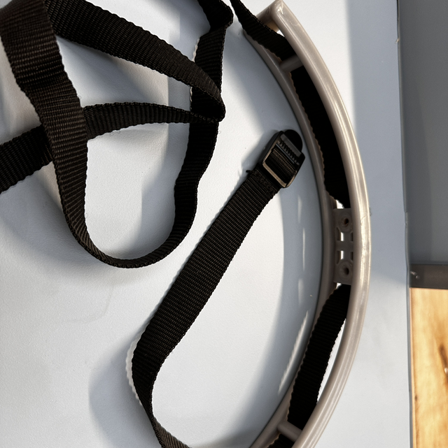 GAS CYLINDER SECURING STRAP