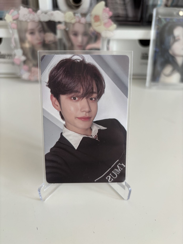 PC OFFICIEL DE JIWOONG DE ZB1