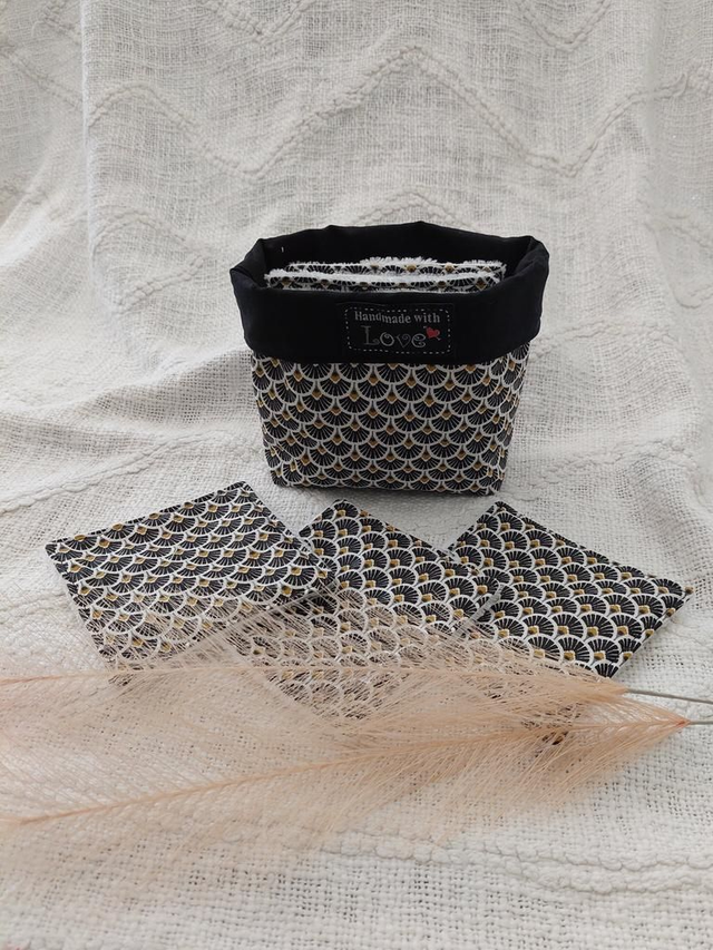 Lingettes Démaquillantes Lavables PAON et leur Panière.