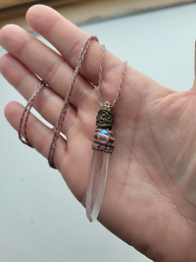 Cristal de Roche Lémurien : Perthro