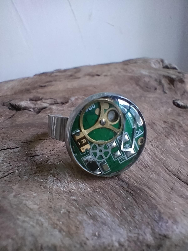 Bague cyberpunk réglable forme ronde 