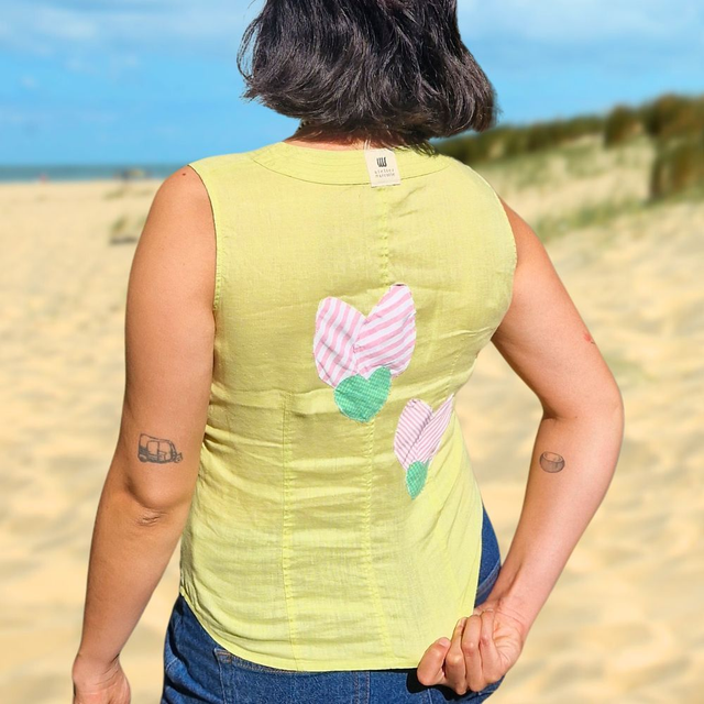 Chemisier upcyclé patchwork fleurs en boutons – Taille S M 