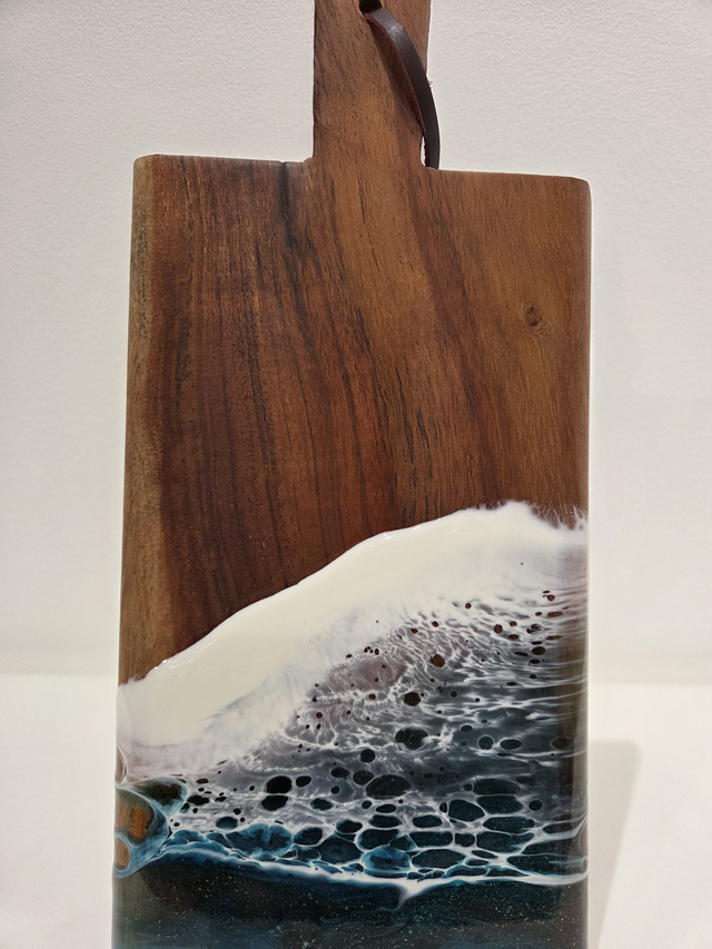 Medium Rectangle Paddle Acacia Wooden Resin Seascape Serving Board With Handle - AK-005