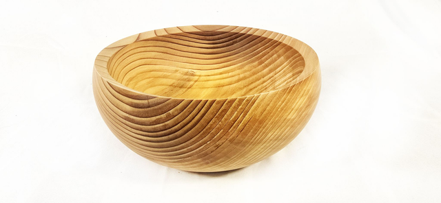 MA68 Medium Scots Pine Bowl by Meyrick Ames, 23x10cm Wood