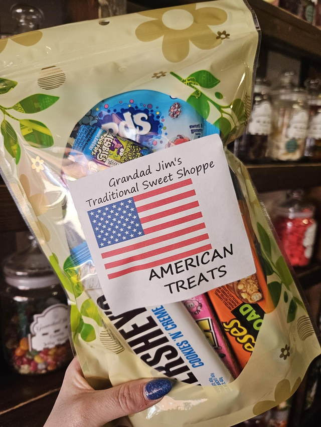 Large American Goody Pouch 