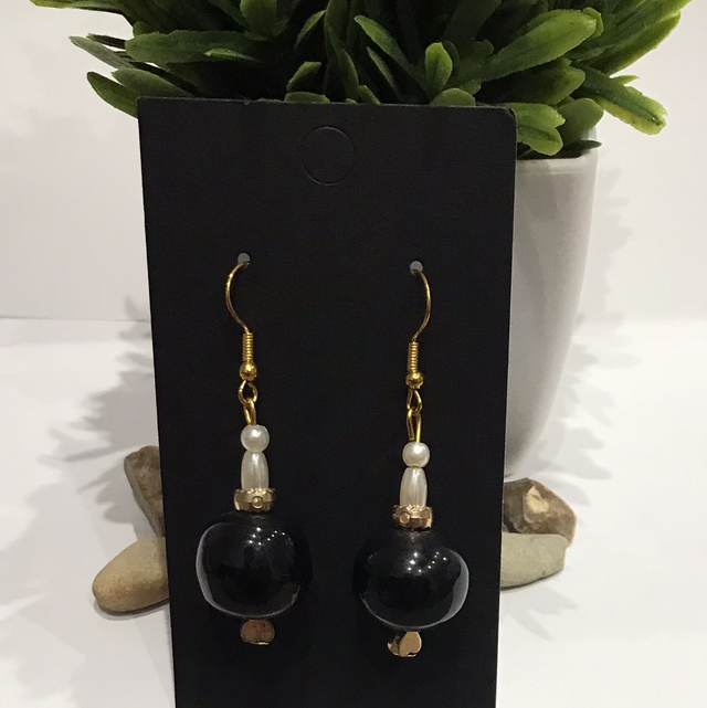 Black Dangling Earrings-BDE78