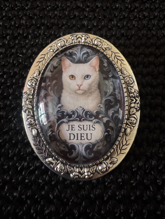 Broche chat Khao Manee