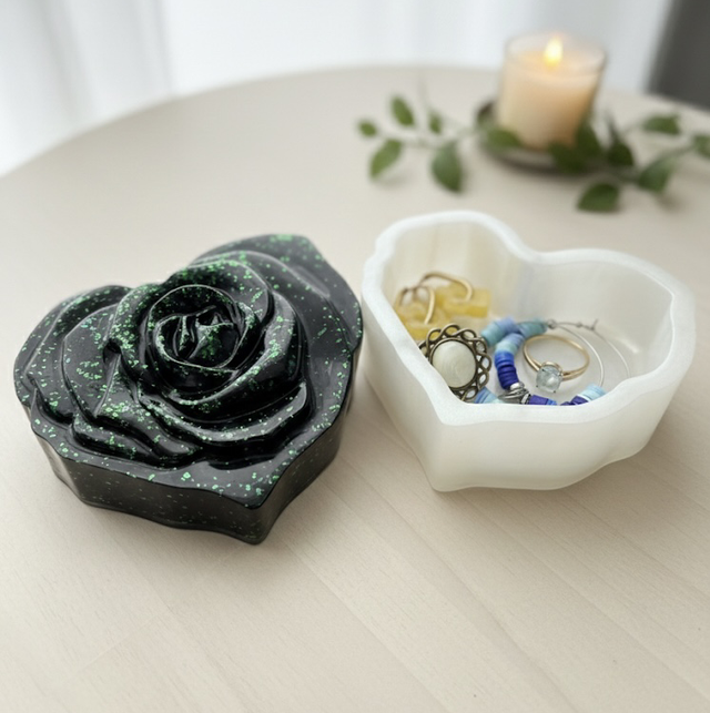 Boîte Cœur fleur noire