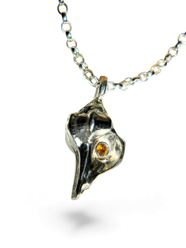 Silver shell pendant with stone