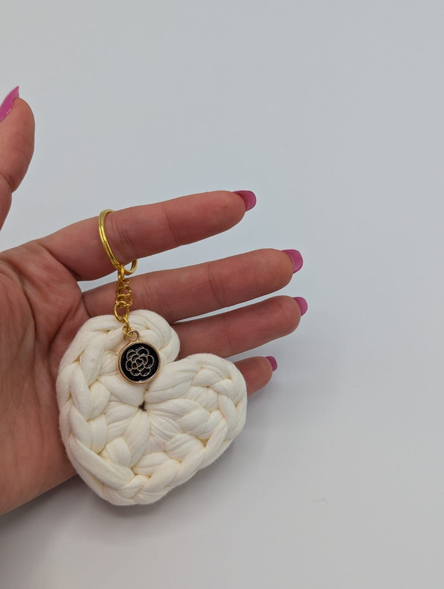 Porte-clés cœur au crochet en coton – Fait main