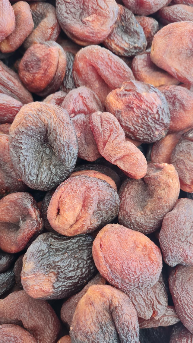 Abricots Secs  (Prix au 100gr)